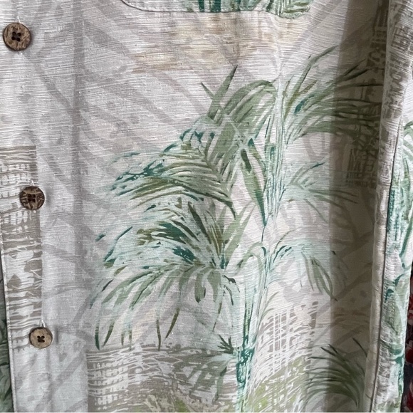 Havana Jack's Cafe Light Green Print Silk Hawaiian Shirt Size Medium - Picture 2 of 6